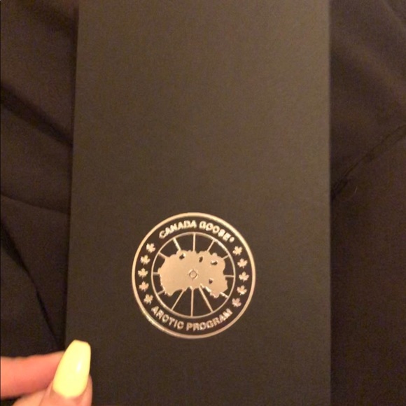 Canada Goose Victoria Parka - Picture 4 of 7